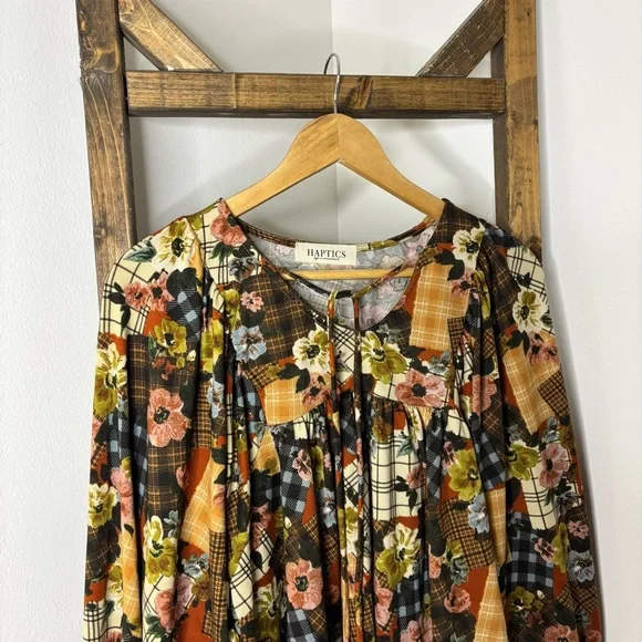 Haptics Multicolor Women's Floral Plaid Top - Picture 3 of 6